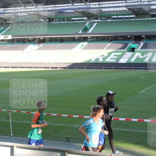 06.10.2024 - 19. swb-Marathon Bremen Yannick Fuchs http://msf.ph/oto/7350647 06.10.2024 10:29:19 Laufen im Stadion 7041, 7086, 7099, 7218, 7290, 7296, 7334, 7370, 7511, 7521, 7526, 7590, 7671, 7683, 7697, 7714, 7776, 7800, 7825, 7827, 7897, 7940, 7983, 8018, 8067, 8092, 8098, 8156, 8157, 8158, 8244, 8251, 8252, 8306, 8323, 8334, 8336, 8419, 8443, 8461, 8488, 8522, 8525, 8536, 8566, 8575, 8596, 8604, 8665, 8819, 8828, 8833, 8835, 8843, 8875, 8894, 8965, 8968, 8990, 8991, 9014, 9038, 9080 meine-sportfotos.de