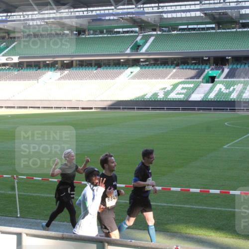 06.10.2024 - 19. swb-Marathon Bremen Yannick Fuchs http://msf.ph/oto/7350664 06.10.2024 10:29:21 Laufen im Stadion 7086, 7099, 7218, 7290, 7296, 7334, 7370, 7521, 7526, 7590, 7671, 7683, 7697, 7714, 7776, 7800, 7825, 7827, 7897, 7940, 7983, 7992, 8018, 8067, 8092, 8098, 8156, 8157, 8158, 8244, 8251, 8252, 8306, 8323, 8330, 8334, 8336, 8419, 8443, 8461, 8488, 8522, 8525, 8536, 8566, 8575, 8596, 8604, 8665, 8819, 8828, 8835, 8843, 8875, 8894, 8965, 8968, 8990, 8991, 9014, 9038, 9080 meine-sportfotos.de