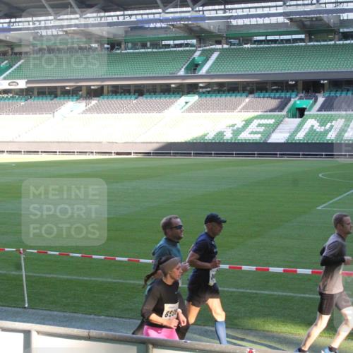 06.10.2024 - 19. swb-Marathon Bremen Yannick Fuchs http://msf.ph/oto/7350721 06.10.2024 10:29:33 Laufen im Stadion 7066, 7099, 7117, 7194, 7290, 7296, 7334, 7370, 7372, 7384, 7521, 7590, 7671, 7683, 7706, 7714, 7768, 7776, 7800, 7825, 7827, 7870, 7940, 7983, 7992, 8001, 8018, 8092, 8098, 8156, 8157, 8158, 8215, 8244, 8252, 8306, 8330, 8336, 8419, 8424, 8443, 8458, 8461, 8522, 8525, 8536, 8566, 8570, 8575, 8596, 8604, 8609, 8665, 8819, 8828, 8835, 8843, 8875, 8894, 8925, 8965, 8990, 9014, 9038, 9080 meine-sportfotos.de