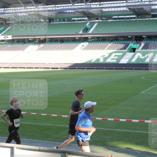 06.10.2024 - 19. swb-Marathon Bremen Yannick Fuchs http://msf.ph/oto/7350757 06.10.2024 10:29:39 Laufen im Stadion 7060, 7061, 7066, 7099, 7117, 7193, 7194, 7290, 7296, 7334, 7370, 7372, 7384, 7451, 7542, 7590, 7671, 7683, 7706, 7714, 7768, 7776, 7800, 7823, 7825, 7870, 7931, 7983, 7989, 7992, 8001, 8018, 8092, 8098, 8156, 8157, 8158, 8215, 8244, 8252, 8330, 8336, 8424, 8443, 8458, 8461, 8522, 8525, 8536, 8570, 8575, 8596, 8604, 8609, 8767, 8819, 8828, 8835, 8843, 8854, 8875, 8894, 8925, 8965, 9014, 9038, 9080 meine-sportfotos.de