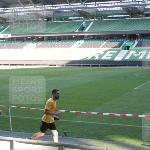 06.10.2024 - 19. swb-Marathon Bremen Yannick Fuchs http://msf.ph/oto/7350827 06.10.2024 10:29:52 Laufen im Stadion 7060, 7061, 7066, 7117, 7146, 7193, 7194, 7290, 7334, 7340, 7370, 7372, 7384, 7451, 7542, 7620, 7671, 7683, 7696, 7706, 7714, 7768, 7784, 7800, 7823, 7825, 7870, 7931, 7983, 7989, 7992, 8001, 8092, 8098, 8156, 8157, 8158, 8215, 8252, 8330, 8362, 8424, 8443, 8458, 8461, 8522, 8525, 8570, 8575, 8596, 8604, 8609, 8629, 8763, 8767, 8768, 8828, 8835, 8843, 8854, 8869, 8875, 8894, 8925 meine-sportfotos.de