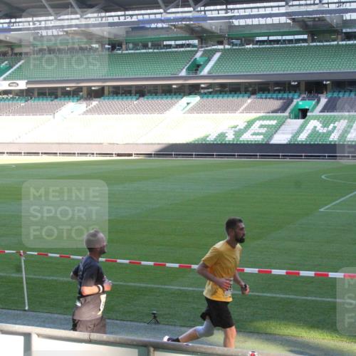 06.10.2024 - 19. swb-Marathon Bremen Yannick Fuchs http://msf.ph/oto/7350833 06.10.2024 10:29:52 Laufen im Stadion 7060, 7061, 7066, 7117, 7146, 7193, 7194, 7290, 7334, 7340, 7370, 7372, 7384, 7451, 7542, 7620, 7671, 7683, 7696, 7706, 7714, 7768, 7784, 7800, 7823, 7825, 7870, 7931, 7983, 7989, 7992, 8001, 8092, 8098, 8156, 8157, 8158, 8215, 8252, 8330, 8362, 8424, 8443, 8458, 8461, 8522, 8525, 8570, 8575, 8596, 8604, 8609, 8629, 8763, 8767, 8768, 8828, 8835, 8843, 8854, 8869, 8875, 8894, 8925 meine-sportfotos.de