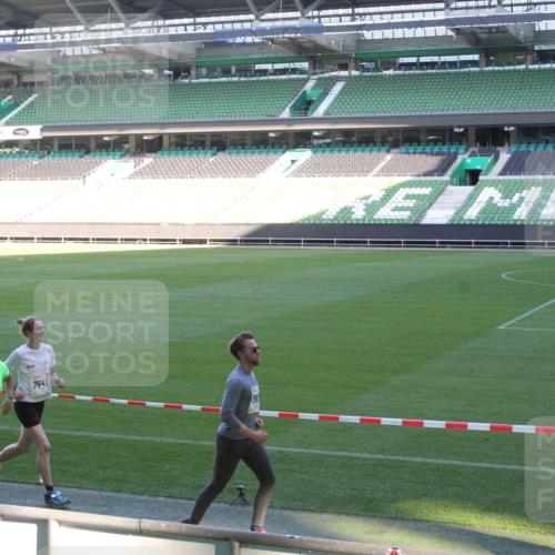 06.10.2024 - 19. swb-Marathon Bremen Yannick Fuchs http://msf.ph/oto/7350836 06.10.2024 10:29:54 Laufen im Stadion 7060, 7061, 7066, 7117, 7146, 7176, 7193, 7194, 7290, 7334, 7340, 7370, 7372, 7384, 7451, 7542, 7620, 7683, 7696, 7706, 7714, 7768, 7784, 7800, 7823, 7825, 7870, 7931, 7983, 7989, 7992, 8001, 8092, 8098, 8109, 8156, 8157, 8158, 8215, 8252, 8330, 8362, 8424, 8443, 8458, 8461, 8522, 8525, 8570, 8575, 8596, 8604, 8609, 8629, 8763, 8767, 8768, 8803, 8828, 8835, 8843, 8854, 8869, 8875, 8894, 8925 meine-sportfotos.de