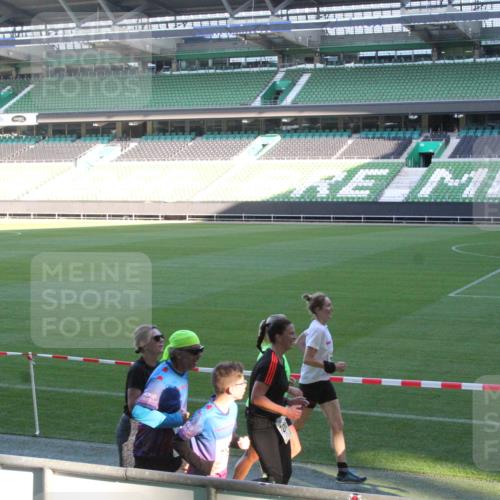 06.10.2024 - 19. swb-Marathon Bremen Yannick Fuchs http://msf.ph/oto/7350842 06.10.2024 10:29:55 Laufen im Stadion 7060, 7061, 7066, 7117, 7146, 7176, 7193, 7194, 7290, 7334, 7340, 7370, 7372, 7384, 7412, 7451, 7542, 7620, 7683, 7696, 7706, 7714, 7768, 7784, 7800, 7823, 7825, 7870, 7931, 7983, 7989, 7992, 8001, 8092, 8098, 8109, 8156, 8157, 8158, 8215, 8252, 8330, 8362, 8424, 8443, 8458, 8461, 8522, 8525, 8570, 8575, 8596, 8604, 8609, 8629, 8763, 8767, 8768, 8803, 8828, 8835, 8843, 8854, 8869, 8875, 8894, 8925 meine-sportfotos.de