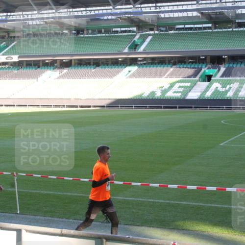 06.10.2024 - 19. swb-Marathon Bremen Yannick Fuchs http://msf.ph/oto/7350862 06.10.2024 10:30:00 Laufen im Stadion 7060, 7061, 7066, 7117, 7146, 7176, 7193, 7194, 7334, 7340, 7361, 7370, 7372, 7384, 7412, 7451, 7542, 7620, 7629, 7630, 7683, 7696, 7706, 7714, 7752, 7768, 7784, 7800, 7823, 7870, 7931, 7983, 7989, 7992, 8001, 8092, 8098, 8109, 8156, 8157, 8158, 8215, 8219, 8223, 8252, 8328, 8330, 8362, 8424, 8440, 8458, 8461, 8465, 8522, 8524, 8525, 8570, 8575, 8596, 8604, 8609, 8629, 8639, 8763, 8767, 8768, 8803, 8828, 8834, 8835, 8843, 8854, 8869, 8875, 8894, 8925 meine-sportfotos.de