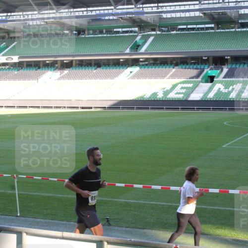 06.10.2024 - 19. swb-Marathon Bremen Yannick Fuchs http://msf.ph/oto/7351139 06.10.2024 10:30:45 Laufen im Stadion 7029, 7046, 7053, 7089, 7144, 7146, 7176, 7213, 7261, 7302, 7340, 7361, 7412, 7458, 7585, 7613, 7620, 7629, 7630, 7698, 7752, 7784, 7962, 8023, 8036, 8041, 8109, 8186, 8219, 8223, 8245, 8290, 8328, 8332, 8333, 8354, 8392, 8428, 8437, 8440, 8465, 8469, 8477, 8524, 8552, 8622, 8629, 8639, 8748, 8763, 8768, 8783, 8794, 8802, 8803, 8810, 8834, 8841, 8869, 8892, 8897, 8898, 8931, 8933, 8960, 8985, 9008, 9035, 9081 meine-sportfotos.de