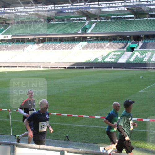 06.10.2024 - 19. swb-Marathon Bremen Yannick Fuchs http://msf.ph/oto/7351245 06.10.2024 10:31:12 Laufen im Stadion 7004, 7029, 7044, 7046, 7053, 7089, 7144, 7213, 7250, 7261, 7302, 7362, 7458, 7613, 7659, 7698, 7730, 7785, 7806, 7947, 7990, 8014, 8023, 8036, 8058, 8245, 8267, 8268, 8274, 8346, 8354, 8388, 8392, 8433, 8437, 8469, 8512, 8520, 8521, 8538, 8553, 8586, 8605, 8622, 8633, 8634, 8646, 8674, 8717, 8802, 8810, 8823, 8841, 8883, 8892, 8898, 8931, 8958, 8960, 8985, 9008, 9035, 9075, 9081 meine-sportfotos.de
