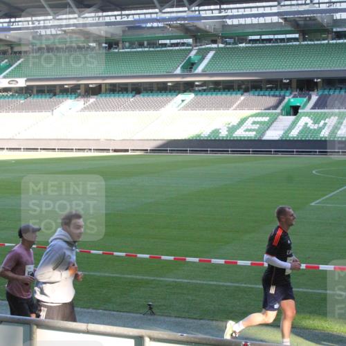 06.10.2024 - 19. swb-Marathon Bremen Yannick Fuchs http://msf.ph/oto/7351257 06.10.2024 10:31:13 Laufen im Stadion 7004, 7029, 7044, 7046, 7053, 7089, 7144, 7213, 7250, 7261, 7302, 7362, 7458, 7546, 7659, 7698, 7730, 7785, 7806, 7947, 7990, 8014, 8023, 8036, 8058, 8245, 8267, 8268, 8274, 8346, 8354, 8388, 8392, 8433, 8437, 8469, 8512, 8520, 8521, 8538, 8553, 8586, 8605, 8622, 8633, 8634, 8646, 8674, 8677, 8717, 8776, 8802, 8810, 8823, 8841, 8883, 8892, 8898, 8931, 8958, 8960, 8985, 9035, 9075, 9081 meine-sportfotos.de