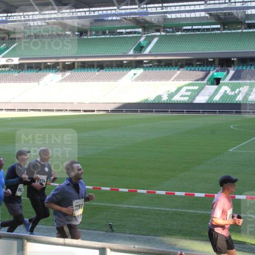 06.10.2024 - 19. swb-Marathon Bremen Yannick Fuchs http://msf.ph/oto/7351277 06.10.2024 10:31:14 Laufen im Stadion 7004, 7029, 7044, 7046, 7053, 7089, 7144, 7213, 7250, 7261, 7302, 7362, 7458, 7546, 7659, 7698, 7730, 7785, 7806, 7947, 7990, 8014, 8023, 8036, 8058, 8245, 8267, 8268, 8274, 8346, 8388, 8392, 8433, 8437, 8469, 8512, 8520, 8521, 8538, 8553, 8586, 8605, 8622, 8633, 8634, 8646, 8674, 8677, 8717, 8776, 8802, 8810, 8823, 8841, 8883, 8892, 8898, 8931, 8958, 8960, 8985, 9035, 9075, 9081 meine-sportfotos.de