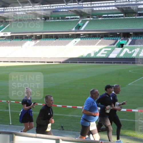 06.10.2024 - 19. swb-Marathon Bremen Yannick Fuchs http://msf.ph/oto/7351295 06.10.2024 10:31:15 Laufen im Stadion 7004, 7029, 7044, 7046, 7053, 7089, 7144, 7213, 7250, 7261, 7302, 7362, 7458, 7546, 7659, 7698, 7730, 7785, 7806, 7947, 7990, 8014, 8023, 8036, 8058, 8245, 8267, 8268, 8274, 8346, 8388, 8392, 8433, 8437, 8469, 8512, 8520, 8521, 8538, 8553, 8586, 8605, 8622, 8633, 8634, 8646, 8674, 8677, 8717, 8776, 8802, 8810, 8823, 8883, 8892, 8898, 8931, 8958, 8960, 8985, 9035, 9075, 9081 meine-sportfotos.de
