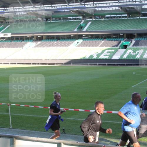 06.10.2024 - 19. swb-Marathon Bremen Yannick Fuchs http://msf.ph/oto/7351300 06.10.2024 10:31:16 Laufen im Stadion 7004, 7029, 7044, 7046, 7053, 7089, 7144, 7213, 7250, 7261, 7302, 7362, 7458, 7546, 7659, 7698, 7730, 7785, 7806, 7947, 7990, 8014, 8023, 8036, 8058, 8245, 8267, 8268, 8274, 8346, 8388, 8392, 8433, 8437, 8469, 8512, 8520, 8521, 8538, 8553, 8586, 8605, 8622, 8633, 8634, 8646, 8674, 8677, 8717, 8776, 8802, 8810, 8823, 8883, 8892, 8898, 8931, 8958, 8960, 8985, 9035, 9075, 9081 meine-sportfotos.de