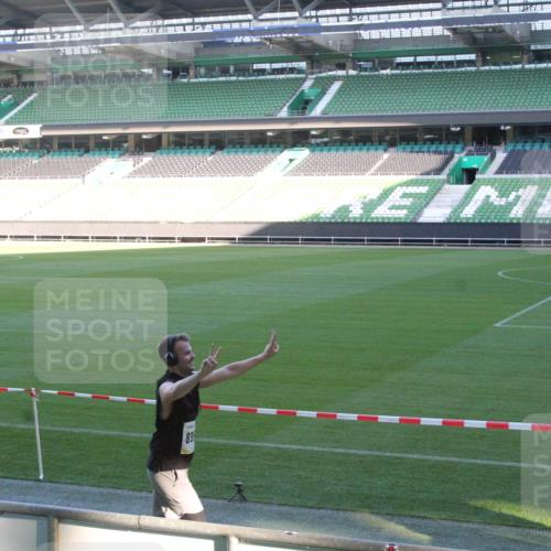 06.10.2024 - 19. swb-Marathon Bremen Yannick Fuchs http://msf.ph/oto/7351368 06.10.2024 10:31:28 Laufen im Stadion 7004, 7044, 7046, 7089, 7213, 7250, 7261, 7362, 7439, 7458, 7467, 7546, 7659, 7730, 7785, 7806, 7947, 7990, 8014, 8023, 8040, 8058, 8237, 8245, 8267, 8268, 8274, 8346, 8388, 8392, 8433, 8437, 8459, 8512, 8520, 8521, 8538, 8553, 8586, 8605, 8614, 8622, 8624, 8633, 8634, 8646, 8674, 8676, 8677, 8710, 8717, 8776, 8810, 8823, 8883, 8892, 8931, 8958, 8960, 8985, 9035, 9075 meine-sportfotos.de