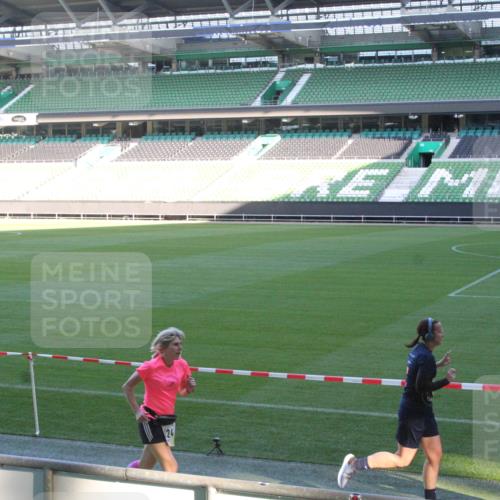 06.10.2024 - 19. swb-Marathon Bremen Yannick Fuchs http://msf.ph/oto/7351463 06.10.2024 10:31:42 Laufen im Stadion 7004, 7005, 7007, 7044, 7225, 7233, 7250, 7362, 7380, 7439, 7458, 7467, 7486, 7545, 7546, 7575, 7628, 7659, 7730, 7762, 7782, 7785, 7794, 7806, 7847, 7872, 7947, 7990, 8013, 8014, 8040, 8058, 8123, 8233, 8237, 8267, 8268, 8274, 8304, 8305, 8346, 8388, 8392, 8416, 8433, 8437, 8459, 8512, 8520, 8521, 8538, 8553, 8557, 8586, 8605, 8614, 8624, 8633, 8634, 8646, 8674, 8676, 8677, 8710, 8717, 8776, 8823, 8883, 8892, 8958, 9075 meine-sportfotos.de