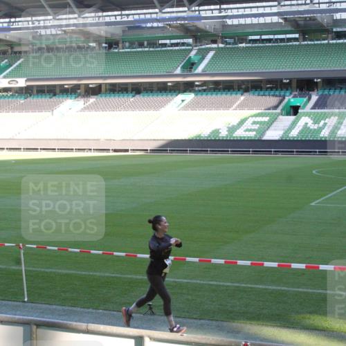 06.10.2024 - 19. swb-Marathon Bremen Yannick Fuchs http://msf.ph/oto/7351489 06.10.2024 10:31:49 Laufen im Stadion 7004, 7005, 7007, 7044, 7055, 7090, 7225, 7233, 7250, 7362, 7380, 7386, 7439, 7467, 7474, 7486, 7545, 7546, 7575, 7628, 7659, 7730, 7762, 7782, 7785, 7794, 7806, 7847, 7872, 7947, 7974, 7990, 8013, 8014, 8040, 8052, 8058, 8123, 8233, 8237, 8267, 8268, 8274, 8304, 8305, 8346, 8388, 8413, 8416, 8418, 8459, 8512, 8520, 8521, 8538, 8557, 8586, 8605, 8614, 8624, 8633, 8634, 8646, 8676, 8677, 8710, 8717, 8776, 8823, 8883, 8958, 9075 meine-sportfotos.de