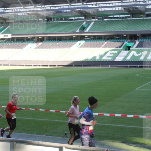 06.10.2024 - 19. swb-Marathon Bremen Yannick Fuchs http://msf.ph/oto/7351499 06.10.2024 10:31:50 Laufen im Stadion 7004, 7005, 7007, 7044, 7055, 7090, 7225, 7233, 7250, 7362, 7380, 7386, 7439, 7467, 7474, 7486, 7545, 7546, 7575, 7628, 7659, 7730, 7762, 7782, 7785, 7794, 7806, 7847, 7850, 7872, 7947, 7974, 7990, 8013, 8014, 8040, 8052, 8058, 8123, 8233, 8237, 8267, 8268, 8274, 8304, 8305, 8346, 8388, 8413, 8416, 8418, 8459, 8512, 8520, 8521, 8538, 8557, 8586, 8605, 8614, 8624, 8633, 8634, 8646, 8676, 8677, 8710, 8717, 8776, 8823, 8883, 8958, 9075 meine-sportfotos.de