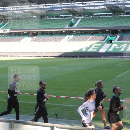 06.10.2024 - 19. swb-Marathon Bremen Yannick Fuchs http://msf.ph/oto/7351524 06.10.2024 10:31:52 Laufen im Stadion 7004, 7005, 7007, 7044, 7055, 7090, 7225, 7233, 7250, 7362, 7380, 7386, 7439, 7467, 7474, 7486, 7493, 7545, 7546, 7575, 7628, 7659, 7689, 7730, 7762, 7782, 7785, 7794, 7806, 7847, 7850, 7872, 7894, 7974, 7990, 8013, 8014, 8040, 8052, 8123, 8233, 8237, 8267, 8268, 8274, 8304, 8305, 8346, 8388, 8413, 8416, 8418, 8459, 8512, 8520, 8521, 8538, 8557, 8576, 8584, 8586, 8605, 8614, 8624, 8633, 8634, 8646, 8676, 8677, 8710, 8717, 8776, 8823, 8883, 8958, 9075 meine-sportfotos.de