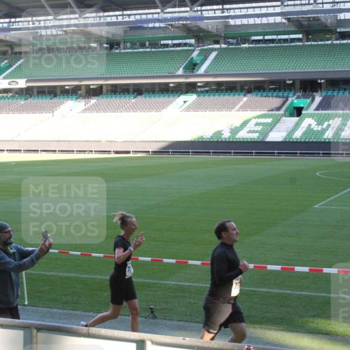 06.10.2024 - 19. swb-Marathon Bremen Yannick Fuchs http://msf.ph/oto/7351547 06.10.2024 10:31:55 Laufen im Stadion 7004, 7005, 7007, 7044, 7055, 7090, 7225, 7233, 7250, 7362, 7379, 7380, 7386, 7439, 7467, 7469, 7474, 7486, 7493, 7545, 7546, 7575, 7600, 7628, 7637, 7659, 7689, 7730, 7750, 7762, 7782, 7785, 7794, 7806, 7847, 7850, 7872, 7894, 7974, 7990, 8013, 8014, 8040, 8052, 8061, 8123, 8132, 8233, 8237, 8267, 8268, 8274, 8276, 8304, 8305, 8346, 8388, 8413, 8416, 8418, 8459, 8512, 8520, 8521, 8538, 8557, 8576, 8584, 8605, 8614, 8624, 8634, 8646, 8676, 8677, 8710, 8776, 8823, 8883, 8958 meine-sportfotos.de