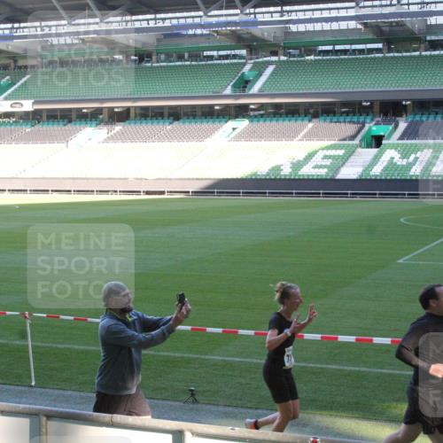 06.10.2024 - 19. swb-Marathon Bremen Yannick Fuchs http://msf.ph/oto/7351551 06.10.2024 10:31:56 Laufen im Stadion 7004, 7005, 7007, 7044, 7055, 7090, 7225, 7233, 7362, 7379, 7380, 7386, 7439, 7467, 7469, 7474, 7486, 7493, 7545, 7546, 7575, 7600, 7628, 7637, 7659, 7689, 7730, 7750, 7762, 7782, 7785, 7794, 7806, 7847, 7850, 7872, 7894, 7974, 7990, 8013, 8014, 8040, 8052, 8061, 8123, 8132, 8233, 8237, 8267, 8268, 8274, 8276, 8304, 8305, 8346, 8388, 8413, 8416, 8418, 8459, 8512, 8520, 8521, 8538, 8557, 8576, 8584, 8605, 8614, 8624, 8646, 8676, 8677, 8710, 8776, 8823, 8883, 8958 meine-sportfotos.de