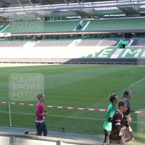 06.10.2024 - 19. swb-Marathon Bremen Yannick Fuchs http://msf.ph/oto/7351569 06.10.2024 10:31:58 Laufen im Stadion 7004, 7005, 7007, 7044, 7055, 7090, 7225, 7233, 7362, 7379, 7380, 7386, 7439, 7467, 7469, 7474, 7486, 7493, 7545, 7546, 7575, 7600, 7628, 7637, 7659, 7689, 7730, 7750, 7762, 7782, 7785, 7794, 7806, 7847, 7850, 7872, 7894, 7974, 7990, 8013, 8014, 8040, 8052, 8061, 8123, 8132, 8233, 8237, 8267, 8268, 8274, 8276, 8304, 8305, 8324, 8346, 8388, 8413, 8416, 8418, 8459, 8520, 8521, 8538, 8557, 8576, 8584, 8605, 8614, 8624, 8646, 8676, 8677, 8710, 8776, 8823, 8883, 8958 meine-sportfotos.de