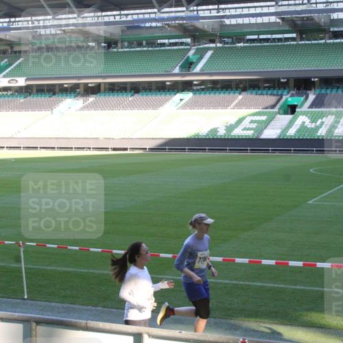 06.10.2024 - 19. swb-Marathon Bremen Yannick Fuchs http://msf.ph/oto/7351579 06.10.2024 10:32:00 Laufen im Stadion 7004, 7005, 7007, 7044, 7055, 7090, 7225, 7233, 7362, 7379, 7380, 7386, 7439, 7467, 7469, 7474, 7482, 7486, 7493, 7545, 7546, 7575, 7600, 7628, 7637, 7659, 7689, 7730, 7750, 7762, 7782, 7785, 7794, 7806, 7846, 7847, 7850, 7872, 7894, 7974, 7990, 8013, 8014, 8040, 8052, 8061, 8123, 8132, 8233, 8237, 8267, 8268, 8274, 8276, 8304, 8305, 8324, 8346, 8388, 8413, 8416, 8418, 8459, 8520, 8521, 8538, 8557, 8576, 8584, 8605, 8614, 8624, 8646, 8676, 8677, 8710, 8776, 8823, 8883, 8958 meine-sportfotos.de