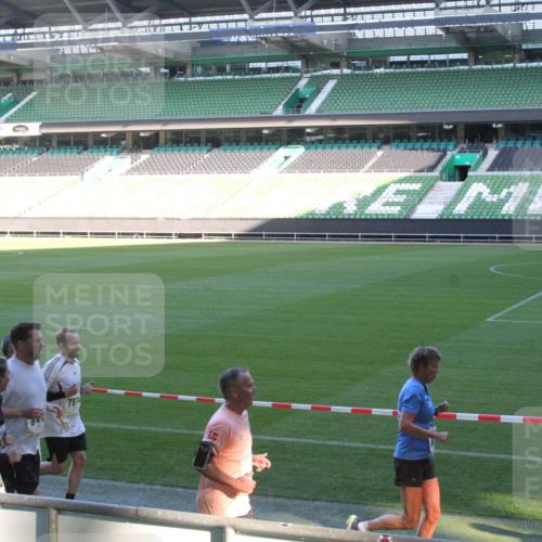 06.10.2024 - 19. swb-Marathon Bremen Yannick Fuchs http://msf.ph/oto/7351619 06.10.2024 10:32:06 Laufen im Stadion 7004, 7005, 7007, 7055, 7087, 7090, 7225, 7233, 7308, 7379, 7380, 7386, 7415, 7439, 7457, 7467, 7469, 7474, 7482, 7486, 7493, 7545, 7546, 7575, 7600, 7628, 7637, 7659, 7689, 7730, 7750, 7762, 7782, 7794, 7806, 7846, 7847, 7850, 7872, 7894, 7974, 7990, 8013, 8014, 8040, 8052, 8061, 8111, 8112, 8123, 8132, 8233, 8237, 8267, 8276, 8304, 8305, 8324, 8339, 8346, 8377, 8388, 8413, 8416, 8418, 8431, 8459, 8557, 8576, 8584, 8605, 8614, 8624, 8641, 8676, 8677, 8710, 8776, 8958 meine-sportfotos.de