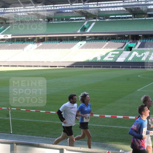 06.10.2024 - 19. swb-Marathon Bremen Yannick Fuchs http://msf.ph/oto/7351675 06.10.2024 10:32:12 Laufen im Stadion 7005, 7007, 7055, 7087, 7090, 7189, 7225, 7233, 7308, 7379, 7380, 7382, 7386, 7415, 7439, 7457, 7467, 7469, 7474, 7482, 7486, 7493, 7545, 7546, 7551, 7575, 7600, 7628, 7637, 7689, 7750, 7762, 7782, 7794, 7846, 7847, 7850, 7872, 7894, 7974, 8013, 8040, 8052, 8061, 8111, 8112, 8123, 8132, 8161, 8162, 8233, 8237, 8276, 8304, 8305, 8322, 8324, 8325, 8339, 8377, 8413, 8416, 8418, 8431, 8459, 8557, 8576, 8584, 8598, 8614, 8624, 8641, 8676, 8677, 8710, 8776 meine-sportfotos.de