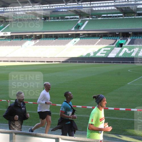 06.10.2024 - 19. swb-Marathon Bremen Yannick Fuchs http://msf.ph/oto/7351693 06.10.2024 10:32:13 Laufen im Stadion 7005, 7007, 7055, 7087, 7090, 7189, 7225, 7233, 7308, 7379, 7380, 7382, 7386, 7415, 7439, 7457, 7467, 7469, 7474, 7482, 7486, 7493, 7545, 7546, 7551, 7575, 7600, 7628, 7637, 7689, 7750, 7762, 7782, 7794, 7846, 7847, 7850, 7872, 7894, 7974, 8013, 8040, 8052, 8061, 8111, 8112, 8123, 8132, 8161, 8162, 8231, 8233, 8237, 8276, 8304, 8305, 8322, 8324, 8325, 8339, 8377, 8413, 8416, 8418, 8431, 8459, 8557, 8576, 8584, 8598, 8614, 8624, 8641, 8676, 8677, 8710, 8776 meine-sportfotos.de