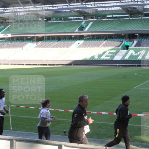 06.10.2024 - 19. swb-Marathon Bremen Yannick Fuchs http://msf.ph/oto/7351847 06.10.2024 10:32:30 Laufen im Stadion 7005, 7007, 7050, 7055, 7087, 7090, 7179, 7189, 7225, 7233, 7308, 7379, 7380, 7382, 7386, 7415, 7425, 7457, 7469, 7474, 7481, 7482, 7486, 7493, 7551, 7575, 7600, 7628, 7637, 7689, 7750, 7762, 7782, 7794, 7846, 7847, 7850, 7872, 7894, 7974, 7975, 8013, 8045, 8052, 8061, 8111, 8112, 8119, 8123, 8132, 8161, 8162, 8231, 8233, 8276, 8304, 8305, 8317, 8322, 8324, 8325, 8339, 8359, 8377, 8413, 8416, 8418, 8431, 8557, 8576, 8584, 8598, 8616, 8641, 8682, 8683 meine-sportfotos.de