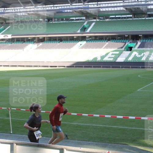 06.10.2024 - 19. swb-Marathon Bremen Yannick Fuchs http://msf.ph/oto/7351927 06.10.2024 10:32:39 Laufen im Stadion 7007, 7050, 7055, 7087, 7090, 7126, 7179, 7189, 7308, 7317, 7375, 7379, 7380, 7382, 7386, 7415, 7425, 7457, 7469, 7474, 7477, 7481, 7482, 7493, 7499, 7551, 7574, 7600, 7628, 7637, 7689, 7734, 7735, 7750, 7782, 7846, 7850, 7865, 7872, 7894, 7974, 7975, 8045, 8052, 8061, 8111, 8112, 8119, 8132, 8137, 8161, 8162, 8231, 8276, 8317, 8322, 8324, 8325, 8339, 8348, 8359, 8361, 8377, 8413, 8418, 8431, 8432, 8557, 8576, 8584, 8598, 8616, 8641, 8663, 8682, 8683, 8700 meine-sportfotos.de