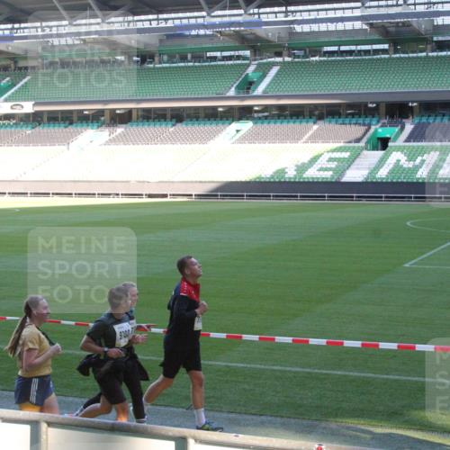 06.10.2024 - 19. swb-Marathon Bremen Yannick Fuchs http://msf.ph/oto/7351933 06.10.2024 10:32:41 Laufen im Stadion 7007, 7050, 7055, 7087, 7090, 7126, 7179, 7189, 7308, 7317, 7373, 7375, 7379, 7382, 7386, 7415, 7425, 7457, 7469, 7474, 7477, 7481, 7482, 7493, 7499, 7551, 7574, 7600, 7637, 7656, 7678, 7689, 7734, 7735, 7750, 7782, 7846, 7850, 7865, 7894, 7974, 7975, 8045, 8052, 8061, 8111, 8112, 8119, 8132, 8137, 8161, 8162, 8231, 8276, 8317, 8322, 8324, 8325, 8339, 8348, 8359, 8361, 8377, 8413, 8418, 8431, 8432, 8479, 8576, 8584, 8598, 8616, 8641, 8663, 8682, 8683, 8700 meine-sportfotos.de