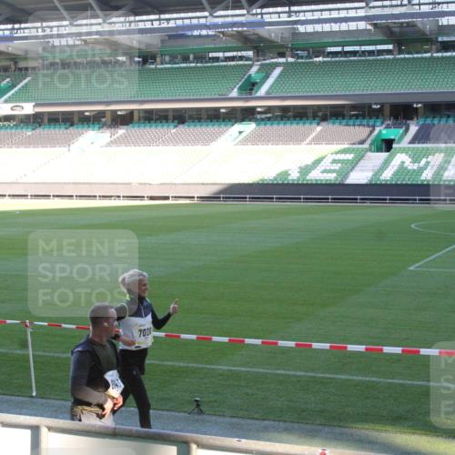 06.10.2024 - 19. swb-Marathon Bremen Yannick Fuchs http://msf.ph/oto/7352133 06.10.2024 10:33:12 Laufen im Stadion 7028, 7049, 7050, 7057, 7108, 7125, 7126, 7179, 7316, 7317, 7333, 7354, 7373, 7375, 7425, 7442, 7477, 7481, 7499, 7506, 7509, 7510, 7574, 7621, 7656, 7678, 7734, 7735, 7751, 7758, 7801, 7849, 7865, 7898, 7975, 8020, 8022, 8034, 8045, 8048, 8119, 8137, 8153, 8189, 8194, 8224, 8231, 8241, 8314, 8315, 8317, 8348, 8359, 8361, 8384, 8432, 8479, 8485, 8504, 8540, 8598, 8616, 8643, 8663, 8682, 8683, 8686, 8700, 8852, 8864, 8986, 9059, 9114 meine-sportfotos.de