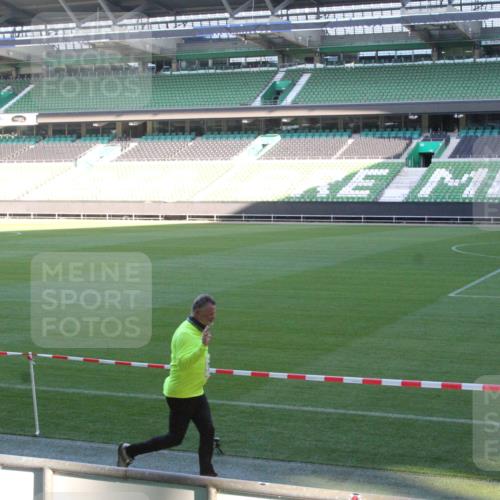 06.10.2024 - 19. swb-Marathon Bremen Yannick Fuchs http://msf.ph/oto/7352137 06.10.2024 10:33:14 Laufen im Stadion 7028, 7049, 7050, 7057, 7108, 7125, 7126, 7179, 7316, 7317, 7333, 7354, 7373, 7375, 7425, 7442, 7477, 7481, 7499, 7506, 7509, 7510, 7574, 7621, 7656, 7678, 7734, 7735, 7751, 7758, 7801, 7849, 7865, 7898, 7975, 8020, 8022, 8034, 8045, 8048, 8119, 8137, 8153, 8189, 8194, 8224, 8241, 8314, 8315, 8317, 8348, 8359, 8361, 8384, 8432, 8479, 8485, 8504, 8540, 8616, 8643, 8663, 8682, 8683, 8686, 8700, 8852, 8864, 8986, 9059, 9114 meine-sportfotos.de