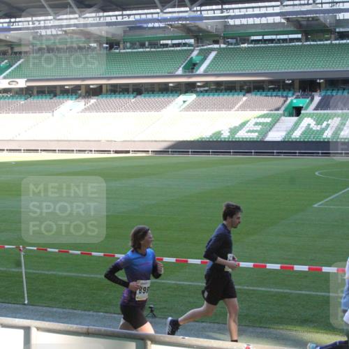 06.10.2024 - 19. swb-Marathon Bremen Yannick Fuchs http://msf.ph/oto/7352203 06.10.2024 10:33:25 Laufen im Stadion 7028, 7049, 7050, 7057, 7108, 7125, 7126, 7201, 7269, 7316, 7317, 7333, 7354, 7373, 7375, 7425, 7442, 7477, 7499, 7506, 7509, 7510, 7574, 7608, 7621, 7656, 7678, 7734, 7735, 7751, 7758, 7801, 7849, 7865, 7898, 8020, 8022, 8034, 8045, 8048, 8137, 8153, 8189, 8194, 8195, 8224, 8241, 8308, 8314, 8315, 8317, 8348, 8361, 8384, 8432, 8451, 8479, 8485, 8504, 8534, 8540, 8611, 8643, 8663, 8686, 8700, 8852, 8864, 8986, 9041, 9059, 9114 meine-sportfotos.de