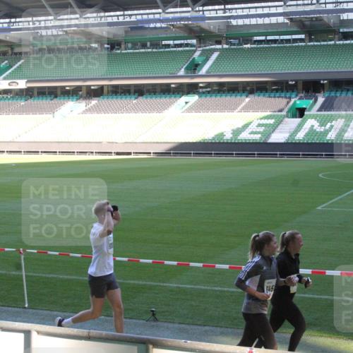 06.10.2024 - 19. swb-Marathon Bremen Yannick Fuchs http://msf.ph/oto/7352270 06.10.2024 10:33:36 Laufen im Stadion 7028, 7049, 7057, 7076, 7108, 7123, 7125, 7201, 7202, 7203, 7269, 7282, 7316, 7317, 7330, 7332, 7333, 7354, 7358, 7373, 7375, 7442, 7477, 7506, 7509, 7510, 7577, 7608, 7621, 7656, 7663, 7678, 7734, 7735, 7751, 7758, 7801, 7849, 7855, 7867, 7869, 7898, 7997, 8020, 8022, 8034, 8048, 8113, 8153, 8189, 8194, 8195, 8224, 8241, 8263, 8269, 8308, 8314, 8315, 8384, 8451, 8479, 8485, 8504, 8534, 8540, 8611, 8643, 8663, 8686, 8852, 8864, 8986, 9041, 9059, 9114 meine-sportfotos.de