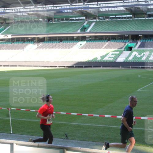 06.10.2024 - 19. swb-Marathon Bremen Yannick Fuchs http://msf.ph/oto/7352286 06.10.2024 10:33:39 Laufen im Stadion 7028, 7049, 7057, 7076, 7108, 7122, 7123, 7125, 7201, 7202, 7203, 7269, 7282, 7316, 7317, 7330, 7332, 7333, 7354, 7358, 7373, 7375, 7418, 7442, 7477, 7506, 7509, 7510, 7577, 7608, 7621, 7656, 7663, 7678, 7751, 7758, 7801, 7849, 7855, 7867, 7869, 7886, 7898, 7997, 8020, 8022, 8034, 8048, 8113, 8153, 8189, 8194, 8195, 8224, 8241, 8263, 8269, 8308, 8314, 8315, 8384, 8451, 8479, 8485, 8504, 8534, 8540, 8611, 8643, 8686, 8852, 8864, 8986, 9041, 9059, 9114 meine-sportfotos.de