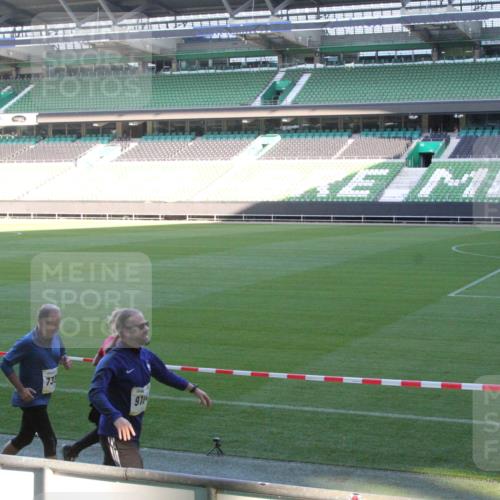 06.10.2024 - 19. swb-Marathon Bremen Yannick Fuchs http://msf.ph/oto/7352374 06.10.2024 10:33:52 Laufen im Stadion 7028, 7049, 7057, 7076, 7108, 7122, 7123, 7125, 7201, 7202, 7203, 7227, 7264, 7269, 7282, 7316, 7330, 7332, 7333, 7354, 7358, 7404, 7418, 7506, 7509, 7510, 7577, 7608, 7621, 7663, 7693, 7723, 7751, 7801, 7811, 7832, 7848, 7855, 7867, 7869, 7886, 7898, 7935, 7997, 8033, 8034, 8113, 8153, 8178, 8179, 8189, 8190, 8194, 8195, 8224, 8235, 8236, 8241, 8263, 8269, 8308, 8326, 8384, 8451, 8534, 8540, 8611, 8852, 8864, 8986, 9041, 9059, 9114 meine-sportfotos.de