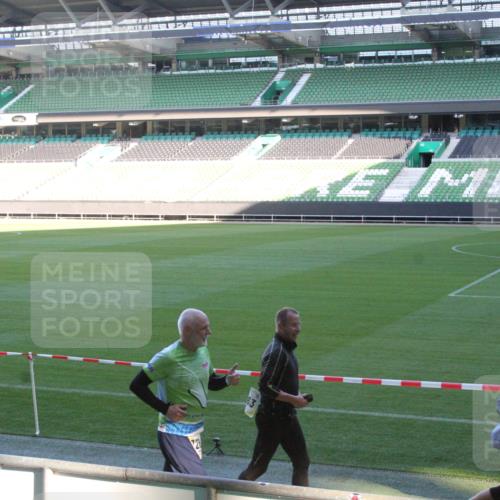06.10.2024 - 19. swb-Marathon Bremen Yannick Fuchs http://msf.ph/oto/7352399 06.10.2024 10:33:54 Laufen im Stadion 7057, 7076, 7122, 7123, 7130, 7201, 7202, 7203, 7227, 7264, 7269, 7282, 7330, 7332, 7333, 7354, 7358, 7404, 7418, 7506, 7509, 7510, 7577, 7608, 7663, 7693, 7723, 7801, 7811, 7832, 7848, 7855, 7867, 7869, 7886, 7898, 7935, 7997, 8033, 8034, 8113, 8153, 8178, 8179, 8189, 8190, 8194, 8195, 8197, 8224, 8235, 8236, 8241, 8263, 8269, 8308, 8326, 8384, 8451, 8534, 8540, 8611, 8852, 8864, 8986, 9041, 9059, 9114 meine-sportfotos.de