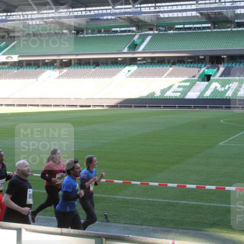 06.10.2024 - 19. swb-Marathon Bremen Yannick Fuchs http://msf.ph/oto/7352462 06.10.2024 10:34:04 Laufen im Stadion 7040, 7076, 7122, 7123, 7130, 7201, 7202, 7203, 7227, 7264, 7269, 7282, 7330, 7332, 7358, 7395, 7404, 7418, 7509, 7510, 7577, 7608, 7663, 7693, 7718, 7723, 7811, 7832, 7848, 7855, 7867, 7869, 7886, 7898, 7929, 7935, 7987, 7997, 8005, 8006, 8017, 8033, 8107, 8113, 8153, 8178, 8179, 8190, 8194, 8195, 8197, 8208, 8224, 8229, 8235, 8236, 8241, 8263, 8269, 8293, 8308, 8326, 8338, 8451, 8534, 8611, 8986, 9041, 9059 meine-sportfotos.de