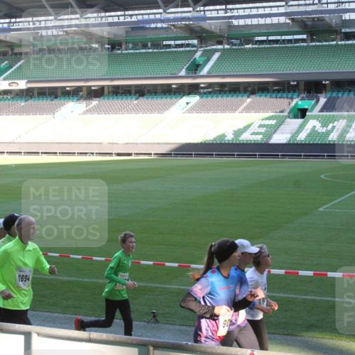 06.10.2024 - 19. swb-Marathon Bremen Yannick Fuchs http://msf.ph/oto/7352518 06.10.2024 10:34:11 Laufen im Stadion 7040, 7048, 7076, 7122, 7123, 7130, 7201, 7202, 7203, 7221, 7223, 7227, 7255, 7264, 7269, 7282, 7330, 7332, 7358, 7395, 7404, 7418, 7509, 7510, 7532, 7577, 7608, 7663, 7693, 7718, 7723, 7745, 7775, 7811, 7832, 7844, 7848, 7855, 7867, 7869, 7886, 7909, 7910, 7929, 7935, 7987, 7997, 8005, 8006, 8017, 8027, 8033, 8107, 8113, 8178, 8179, 8190, 8195, 8197, 8208, 8229, 8235, 8236, 8263, 8269, 8283, 8293, 8308, 8326, 8338, 8451, 8534, 8611, 9041 meine-sportfotos.de