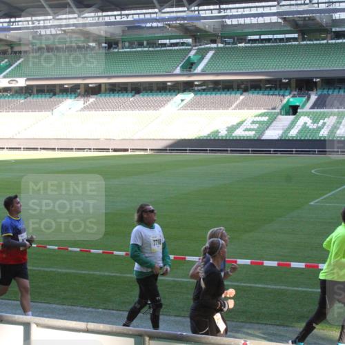06.10.2024 - 19. swb-Marathon Bremen Yannick Fuchs http://msf.ph/oto/7352611 06.10.2024 10:34:21 Laufen im Stadion 7040, 7048, 7076, 7122, 7123, 7130, 7202, 7203, 7221, 7223, 7227, 7242, 7255, 7262, 7264, 7282, 7330, 7332, 7352, 7358, 7377, 7383, 7395, 7404, 7418, 7446, 7507, 7532, 7577, 7608, 7663, 7693, 7718, 7722, 7723, 7745, 7775, 7811, 7832, 7844, 7848, 7855, 7867, 7869, 7886, 7909, 7910, 7918, 7929, 7935, 7971, 7980, 7987, 7997, 8005, 8006, 8017, 8027, 8033, 8107, 8113, 8115, 8178, 8179, 8190, 8197, 8203, 8208, 8229, 8235, 8236, 8263, 8269, 8270, 8283, 8293, 8326, 8338, 8534 meine-sportfotos.de