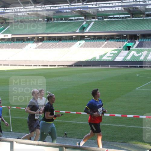 06.10.2024 - 19. swb-Marathon Bremen Yannick Fuchs http://msf.ph/oto/7352622 06.10.2024 10:34:22 Laufen im Stadion 7040, 7048, 7076, 7122, 7123, 7130, 7202, 7203, 7221, 7223, 7227, 7242, 7255, 7262, 7264, 7282, 7330, 7332, 7352, 7358, 7377, 7383, 7395, 7404, 7418, 7446, 7507, 7532, 7577, 7608, 7663, 7693, 7718, 7722, 7723, 7745, 7775, 7811, 7832, 7844, 7848, 7855, 7867, 7869, 7886, 7909, 7910, 7918, 7929, 7935, 7971, 7980, 7987, 7997, 8005, 8006, 8017, 8027, 8033, 8107, 8113, 8115, 8122, 8178, 8179, 8190, 8197, 8203, 8208, 8229, 8235, 8236, 8263, 8269, 8270, 8283, 8293, 8326, 8338 meine-sportfotos.de
