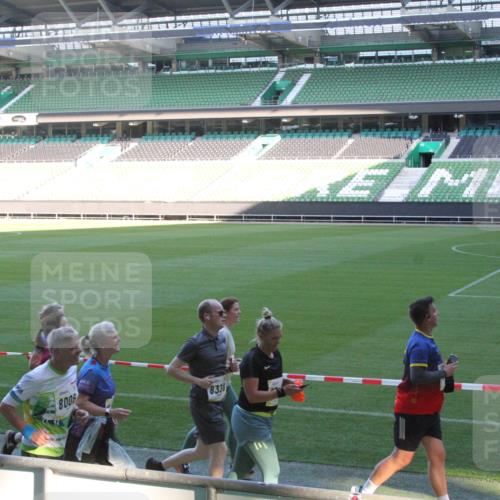 06.10.2024 - 19. swb-Marathon Bremen Yannick Fuchs http://msf.ph/oto/7352627 06.10.2024 10:34:23 Laufen im Stadion 7040, 7048, 7076, 7122, 7123, 7130, 7202, 7203, 7221, 7223, 7227, 7242, 7255, 7262, 7264, 7282, 7330, 7332, 7352, 7358, 7377, 7383, 7395, 7404, 7418, 7436, 7446, 7507, 7532, 7577, 7608, 7663, 7693, 7718, 7722, 7723, 7745, 7775, 7811, 7832, 7844, 7848, 7855, 7867, 7869, 7886, 7909, 7910, 7918, 7929, 7935, 7971, 7980, 7987, 7997, 8005, 8006, 8017, 8027, 8033, 8107, 8113, 8115, 8122, 8178, 8179, 8190, 8197, 8203, 8208, 8229, 8235, 8236, 8263, 8269, 8270, 8283, 8293, 8326, 8338 meine-sportfotos.de