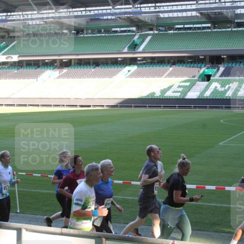 06.10.2024 - 19. swb-Marathon Bremen Yannick Fuchs http://msf.ph/oto/7352632 06.10.2024 10:34:23 Laufen im Stadion 7040, 7048, 7076, 7122, 7123, 7130, 7202, 7203, 7221, 7223, 7227, 7242, 7255, 7262, 7264, 7282, 7330, 7332, 7352, 7358, 7377, 7383, 7395, 7404, 7418, 7436, 7446, 7507, 7532, 7577, 7608, 7663, 7693, 7718, 7722, 7723, 7745, 7775, 7811, 7832, 7844, 7848, 7855, 7867, 7869, 7886, 7909, 7910, 7918, 7929, 7935, 7971, 7980, 7987, 7997, 8005, 8006, 8017, 8027, 8033, 8107, 8113, 8115, 8122, 8178, 8179, 8190, 8197, 8203, 8208, 8229, 8235, 8236, 8263, 8269, 8270, 8283, 8293, 8326, 8338 meine-sportfotos.de