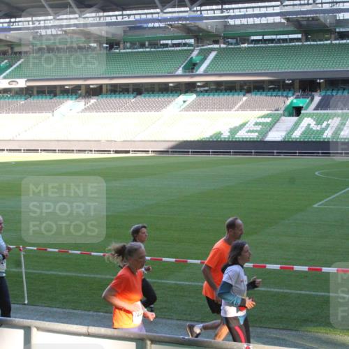 06.10.2024 - 19. swb-Marathon Bremen Yannick Fuchs http://msf.ph/oto/7352768 06.10.2024 10:34:33 Laufen im Stadion 7040, 7048, 7122, 7123, 7130, 7156, 7221, 7223, 7227, 7242, 7255, 7262, 7264, 7307, 7352, 7358, 7377, 7383, 7395, 7404, 7413, 7418, 7436, 7446, 7502, 7507, 7532, 7577, 7693, 7718, 7722, 7723, 7745, 7775, 7811, 7832, 7844, 7848, 7886, 7909, 7910, 7918, 7929, 7935, 7971, 7980, 7987, 8005, 8006, 8017, 8027, 8033, 8085, 8107, 8113, 8115, 8122, 8166, 8178, 8179, 8190, 8197, 8203, 8208, 8229, 8235, 8236, 8269, 8270, 8283, 8293, 8326, 8338 meine-sportfotos.de