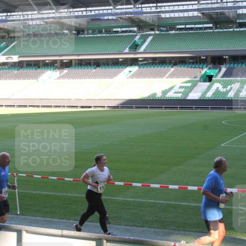 06.10.2024 - 19. swb-Marathon Bremen Yannick Fuchs http://msf.ph/oto/7352809 06.10.2024 10:34:39 Laufen im Stadion 7040, 7048, 7122, 7130, 7156, 7221, 7223, 7227, 7242, 7255, 7262, 7264, 7307, 7352, 7377, 7383, 7395, 7404, 7413, 7418, 7436, 7446, 7502, 7507, 7532, 7587, 7679, 7680, 7693, 7718, 7722, 7723, 7745, 7757, 7775, 7811, 7832, 7844, 7848, 7886, 7909, 7910, 7918, 7926, 7929, 7935, 7954, 7971, 7980, 7981, 7987, 8005, 8006, 8017, 8027, 8033, 8085, 8107, 8115, 8118, 8122, 8166, 8178, 8179, 8190, 8197, 8203, 8208, 8229, 8235, 8236, 8246, 8270, 8283, 8293, 8326, 8338 meine-sportfotos.de