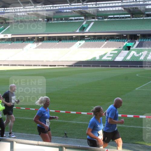 06.10.2024 - 19. swb-Marathon Bremen Yannick Fuchs http://msf.ph/oto/7352825 06.10.2024 10:34:41 Laufen im Stadion 7040, 7048, 7130, 7156, 7221, 7223, 7227, 7242, 7255, 7262, 7307, 7352, 7377, 7383, 7395, 7404, 7413, 7436, 7443, 7446, 7502, 7507, 7532, 7587, 7679, 7680, 7693, 7718, 7722, 7745, 7757, 7775, 7811, 7832, 7844, 7848, 7909, 7910, 7918, 7926, 7929, 7935, 7954, 7971, 7980, 7981, 7987, 8005, 8006, 8017, 8027, 8033, 8085, 8107, 8115, 8118, 8122, 8152, 8166, 8178, 8179, 8190, 8197, 8203, 8208, 8229, 8235, 8236, 8246, 8270, 8283, 8293, 8326, 8338 meine-sportfotos.de