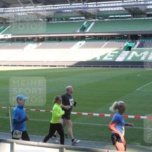06.10.2024 - 19. swb-Marathon Bremen Yannick Fuchs http://msf.ph/oto/7352829 06.10.2024 10:34:41 Laufen im Stadion 7040, 7048, 7130, 7156, 7221, 7223, 7227, 7242, 7255, 7262, 7307, 7352, 7377, 7383, 7395, 7404, 7413, 7436, 7443, 7446, 7502, 7507, 7532, 7587, 7679, 7680, 7693, 7718, 7722, 7745, 7757, 7775, 7811, 7832, 7844, 7848, 7909, 7910, 7918, 7926, 7929, 7935, 7954, 7971, 7980, 7981, 7987, 8005, 8006, 8017, 8027, 8033, 8085, 8107, 8115, 8118, 8122, 8152, 8166, 8178, 8179, 8190, 8197, 8203, 8208, 8229, 8235, 8236, 8246, 8270, 8283, 8293, 8326, 8338 meine-sportfotos.de