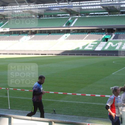 06.10.2024 - 19. swb-Marathon Bremen Yannick Fuchs http://msf.ph/oto/7352909 06.10.2024 10:34:50 Laufen im Stadion 7040, 7048, 7130, 7156, 7204, 7221, 7223, 7242, 7255, 7262, 7307, 7335, 7352, 7377, 7383, 7395, 7413, 7436, 7443, 7446, 7502, 7507, 7532, 7587, 7644, 7679, 7680, 7690, 7693, 7699, 7718, 7722, 7745, 7757, 7772, 7773, 7775, 7844, 7848, 7864, 7909, 7910, 7918, 7926, 7929, 7935, 7954, 7971, 7980, 7981, 7987, 8005, 8006, 8017, 8027, 8033, 8085, 8088, 8107, 8115, 8118, 8122, 8152, 8166, 8197, 8203, 8208, 8229, 8235, 8236, 8246, 8270, 8283, 8293, 8338 meine-sportfotos.de
