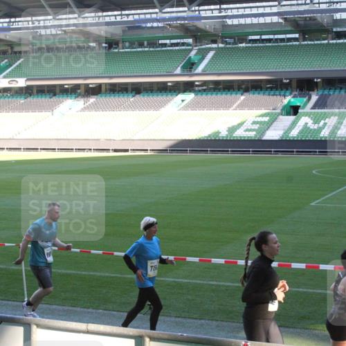 06.10.2024 - 19. swb-Marathon Bremen Yannick Fuchs http://msf.ph/oto/7352932 06.10.2024 10:34:54 Laufen im Stadion 7040, 7048, 7156, 7162, 7204, 7221, 7223, 7242, 7255, 7262, 7307, 7321, 7335, 7352, 7377, 7383, 7395, 7413, 7436, 7443, 7446, 7478, 7479, 7502, 7507, 7532, 7587, 7644, 7679, 7680, 7690, 7699, 7718, 7722, 7745, 7757, 7772, 7773, 7775, 7844, 7864, 7909, 7910, 7918, 7926, 7929, 7954, 7955, 7971, 7980, 7981, 7987, 8005, 8006, 8017, 8027, 8085, 8088, 8107, 8115, 8118, 8122, 8152, 8166, 8197, 8203, 8208, 8229, 8246, 8270, 8283, 8293, 8338 meine-sportfotos.de
