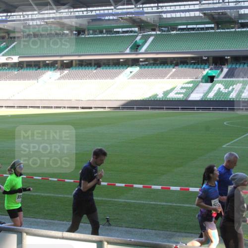 06.10.2024 - 19. swb-Marathon Bremen Yannick Fuchs http://msf.ph/oto/7352990 06.10.2024 10:35:02 Laufen im Stadion 7034, 7035, 7048, 7138, 7155, 7156, 7162, 7204, 7221, 7223, 7226, 7242, 7251, 7255, 7262, 7295, 7307, 7321, 7335, 7352, 7377, 7383, 7395, 7413, 7436, 7443, 7446, 7478, 7479, 7502, 7507, 7532, 7587, 7644, 7679, 7680, 7690, 7699, 7722, 7745, 7757, 7772, 7773, 7775, 7844, 7864, 7899, 7900, 7909, 7910, 7918, 7926, 7929, 7932, 7954, 7955, 7971, 7980, 7981, 7987, 8027, 8073, 8074, 8085, 8088, 8115, 8118, 8122, 8144, 8152, 8166, 8183, 8203, 8229, 8246, 8270, 8283 meine-sportfotos.de